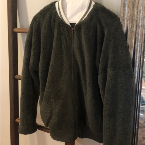 hem and thread fuzzy jacket